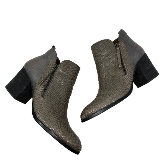 Donald Pliner Edyn Side Zip Ankle Boots Size 10 Snake Metallic Leather - Picture 1 of 10